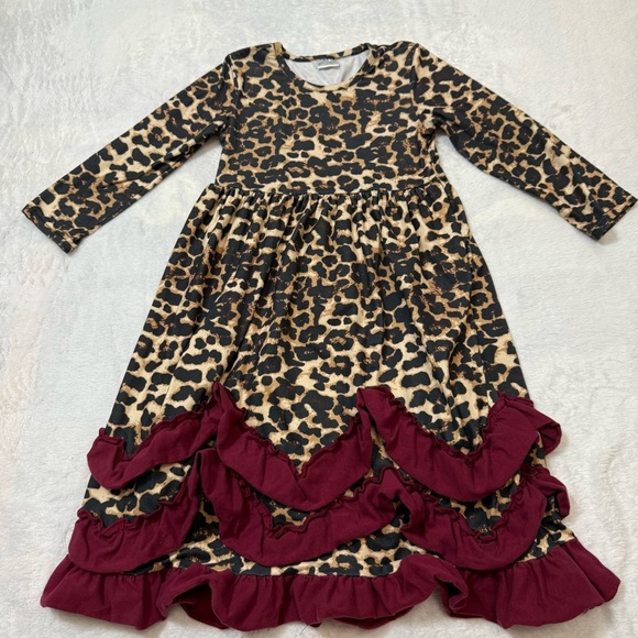 🍁 3/$15 Leopard Print Kids Dress with Burgundy Accents - Picture 1 of 4